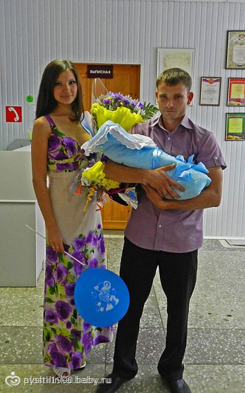 Платья для выписки из роддома Платья для выписки из роддома