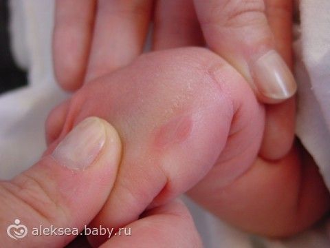 Парень встал от отношений Парень встал от отношений
