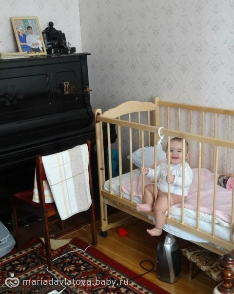Моей доченьке 9 месяцев