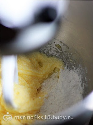 Пирог с яблоками и клюквой