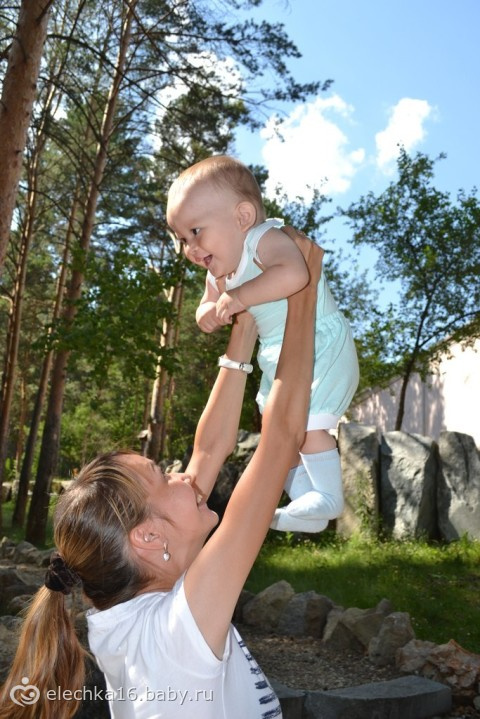 а нам сегодня 11 месяцев)))