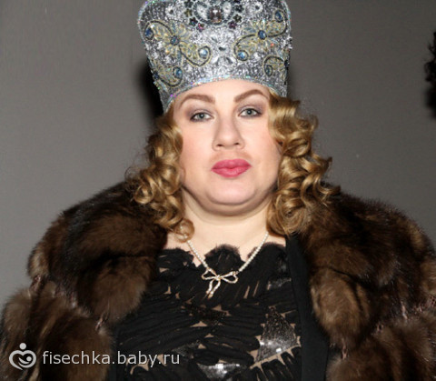 Ева эльфи в машине Ева эльфи в машине
