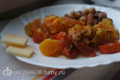 Моя маленькая гурманка))))