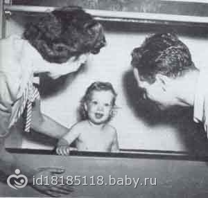 В середине 20-го века психолог Б. Скиннер предлагал людям выращивать детей в специальных коробках.