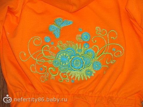 А еще вот такой прогулочный комбинезончик сегодня сшила. (фото)